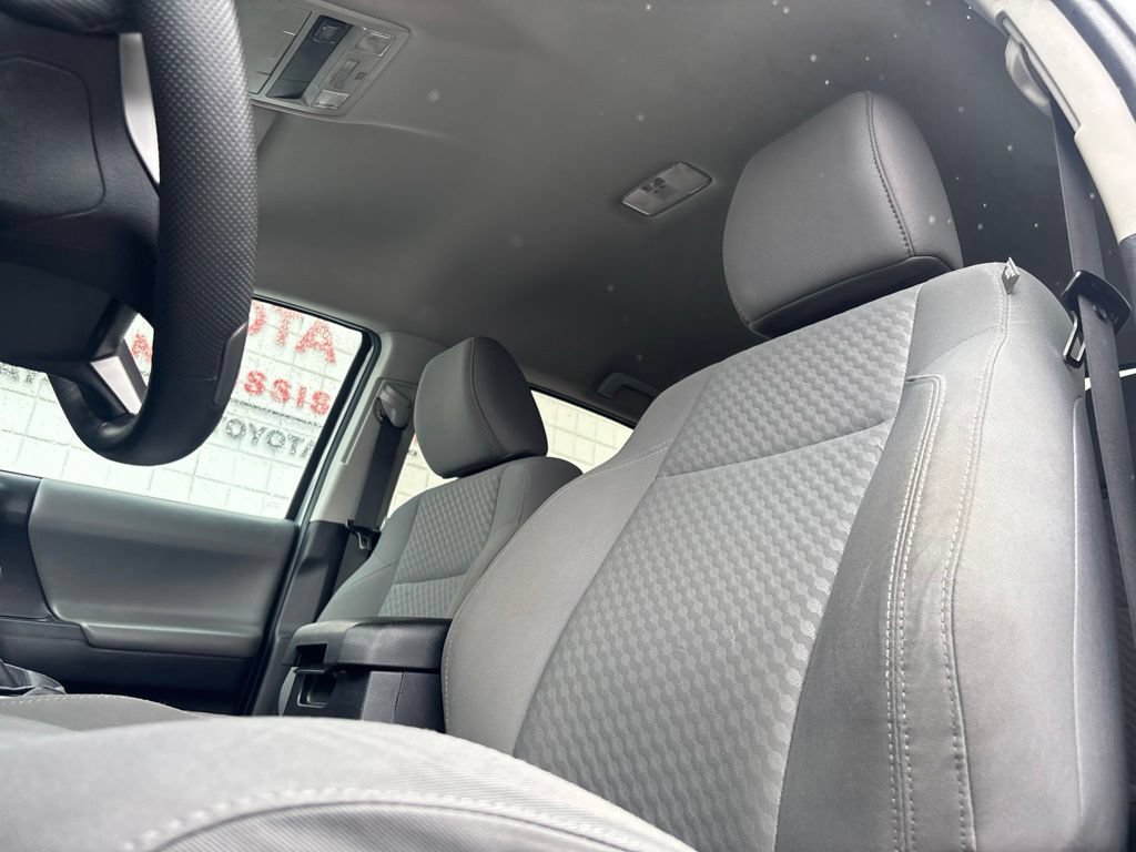 Used 2021 Toyota Tacoma SR5 RWD image 10