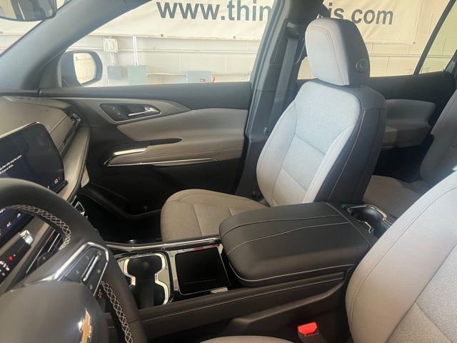 New 2025 Chevrolet Traverse LT w/ LPO, Floor Liner Package image 19
