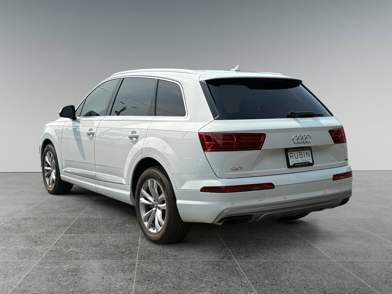 Used 2019 Audi Q7 3.0T Premium Plus image 4