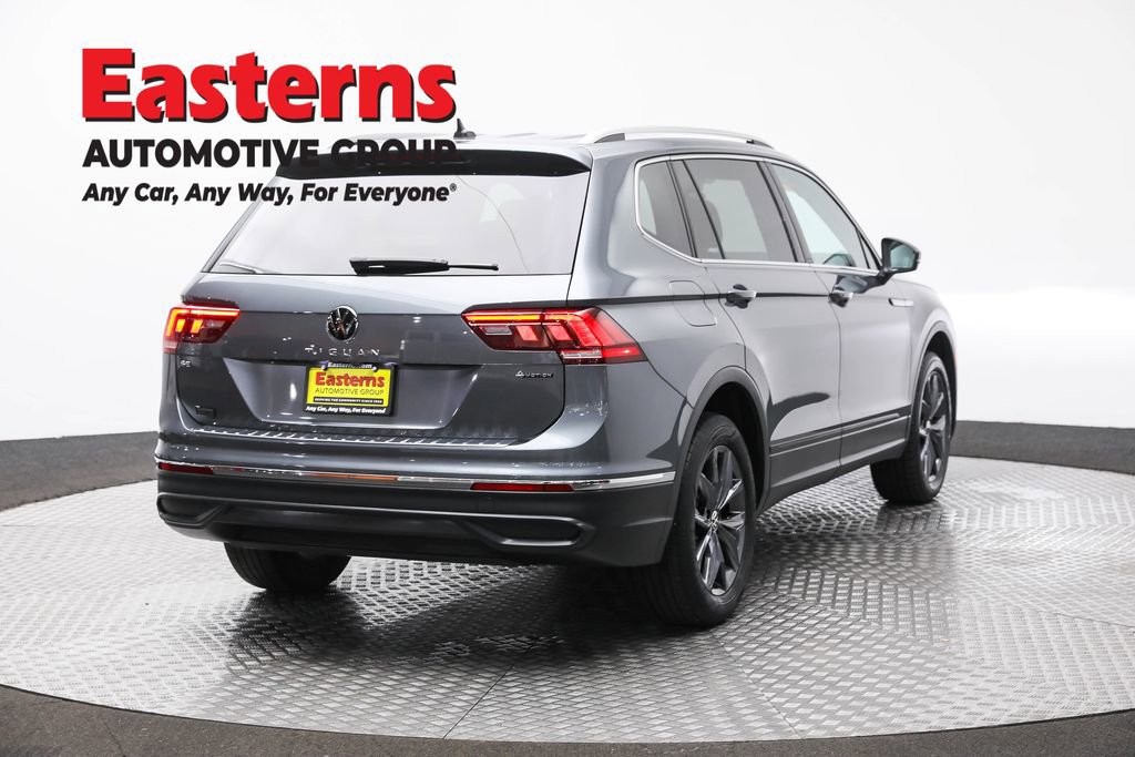 Used 2022 Volkswagen Tiguan SE w/ Panoramic Sunroof Package image 5