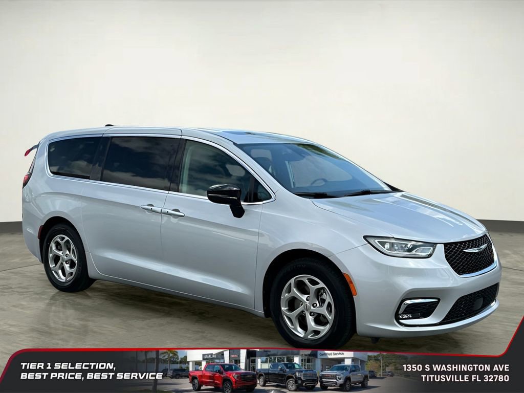Used 2024 Chrysler Pacifica Limited image 9