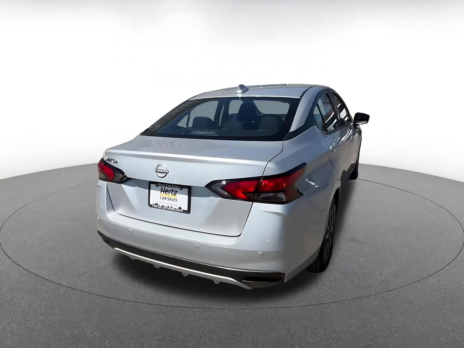 Used 2025 Nissan Versa SV image 14