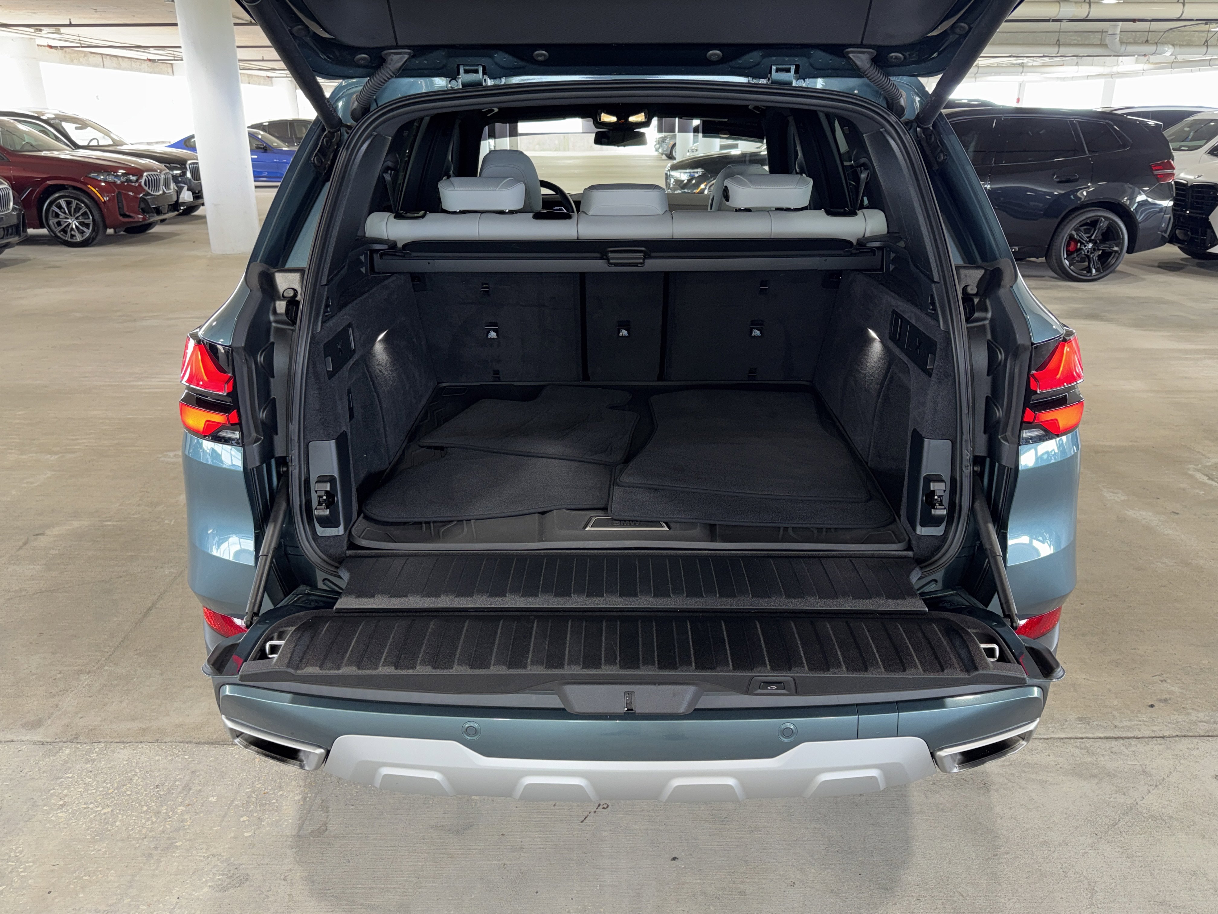 Certified 2024 BMW X5 sDrive40i w/ Premium Package image 13