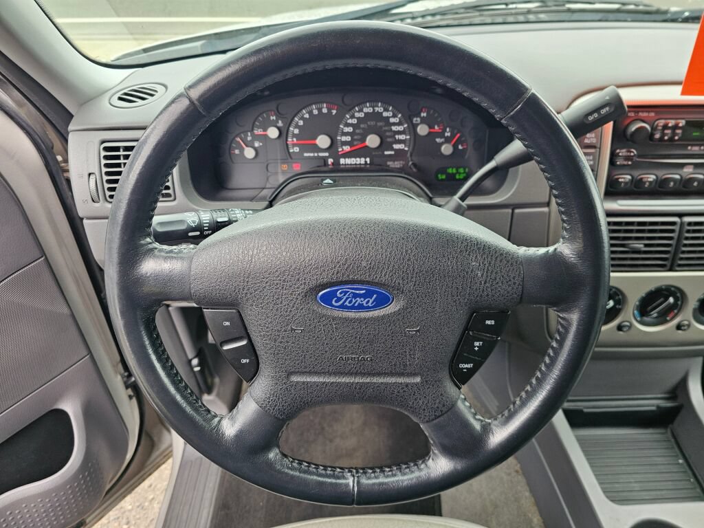 Used 2004 Ford Explorer XLT AWD/4WD image 28