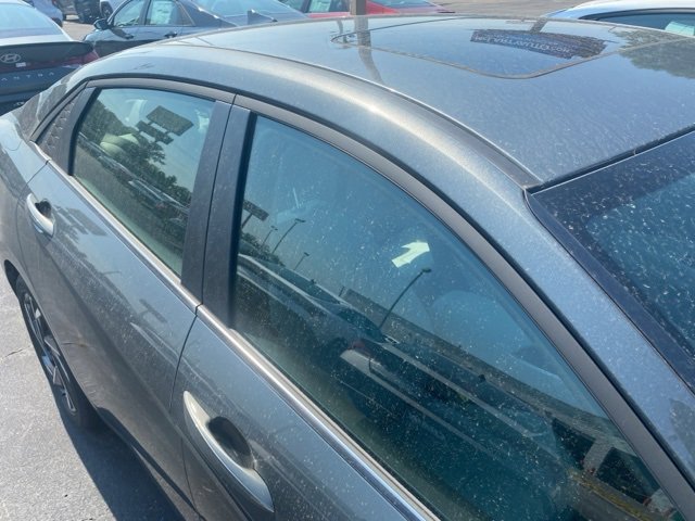 New 2025 Hyundai Elantra Limited image 27