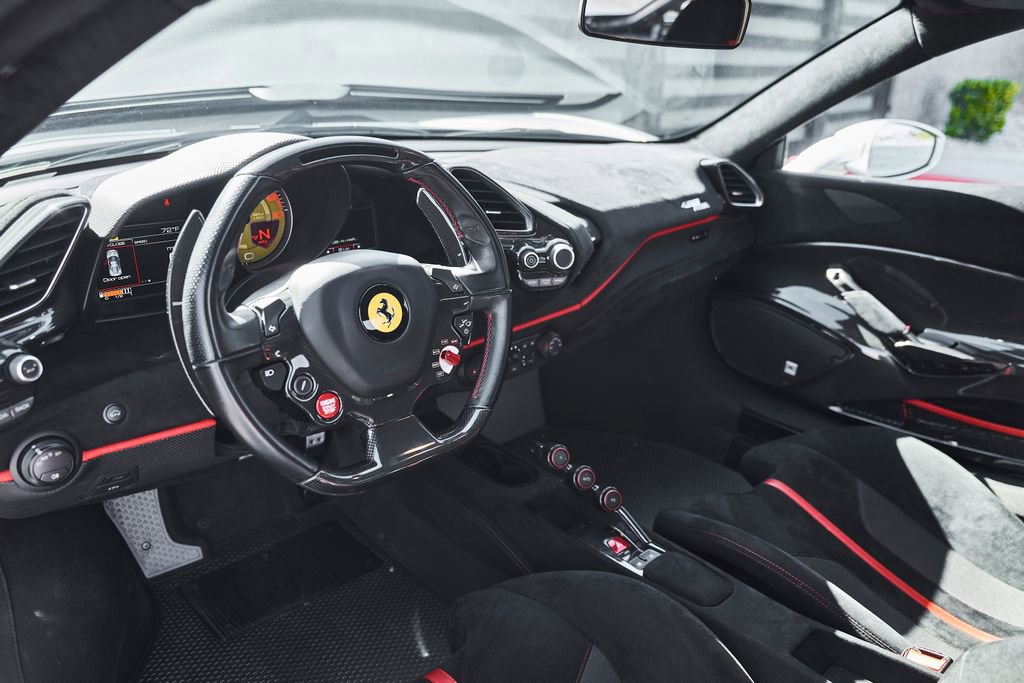 Used 2020 Ferrari 488 Pista Coupe RWD image 2