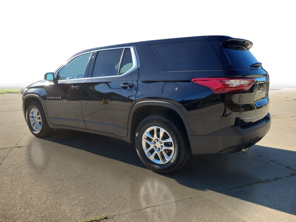 Used 2020 Chevrolet Traverse LS w/ LPO, Floor Liner Package FWD image 3