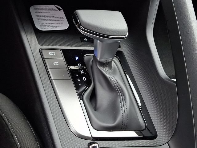 New 2026 Hyundai Elantra Sport FWD image 17