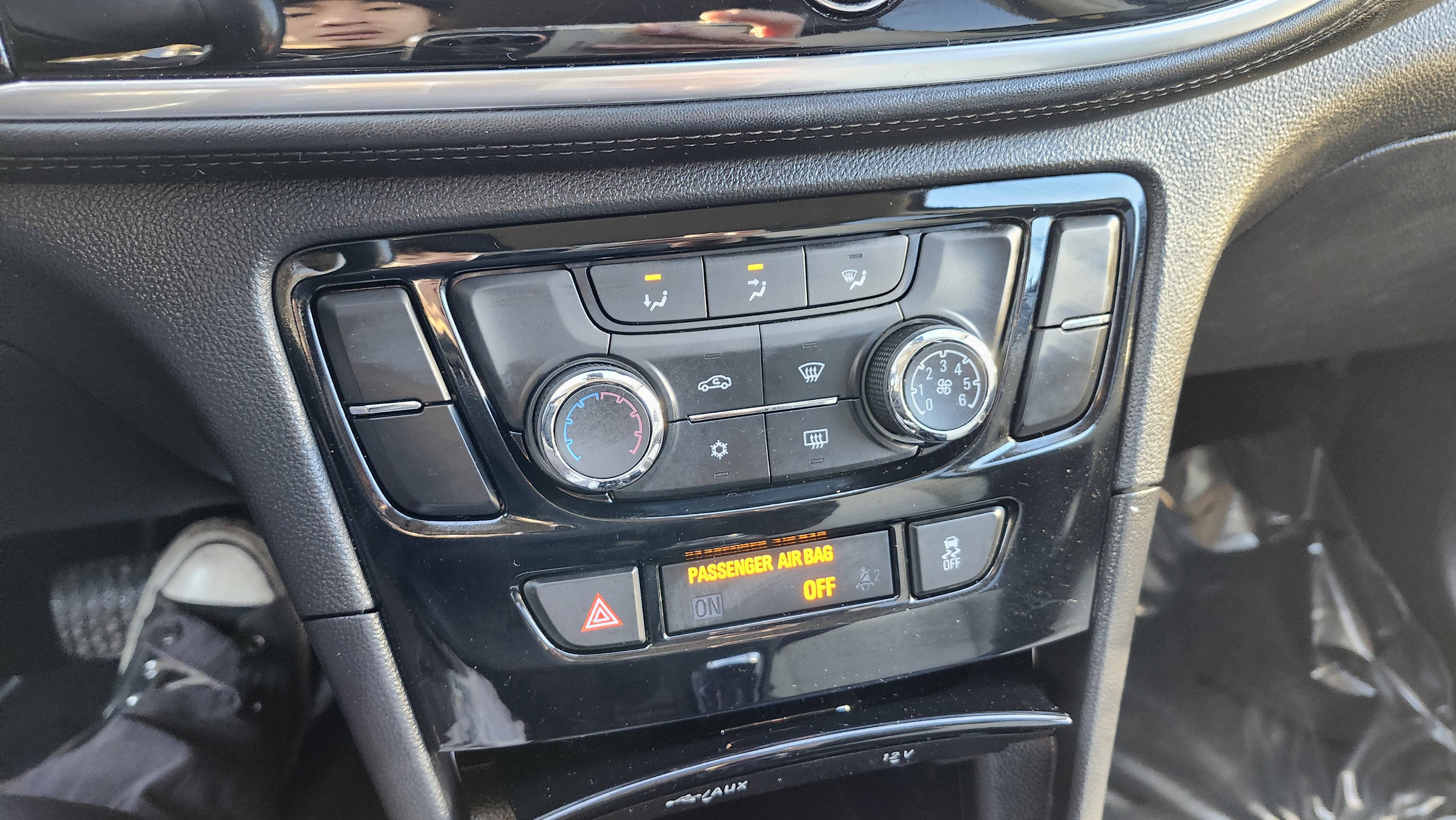 Used 2019 Buick Encore Preferred image 29