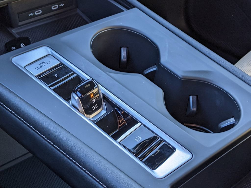 Certified 2024 Volkswagen Atlas Cross Sport SE image 18