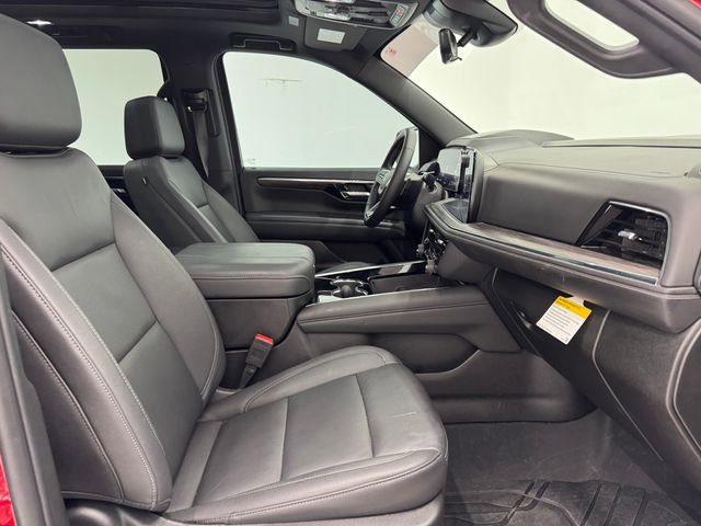 Used 2025 Chevrolet Tahoe Z71 w/ Z71 Off-Road Package AWD/4WD image 16