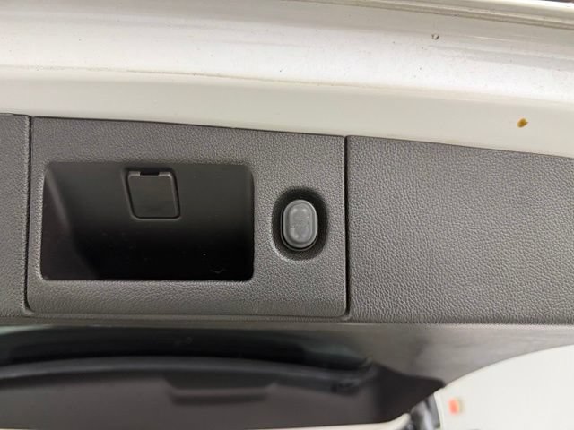 Used 2016 Cadillac Escalade Premium AWD/4WD image 8