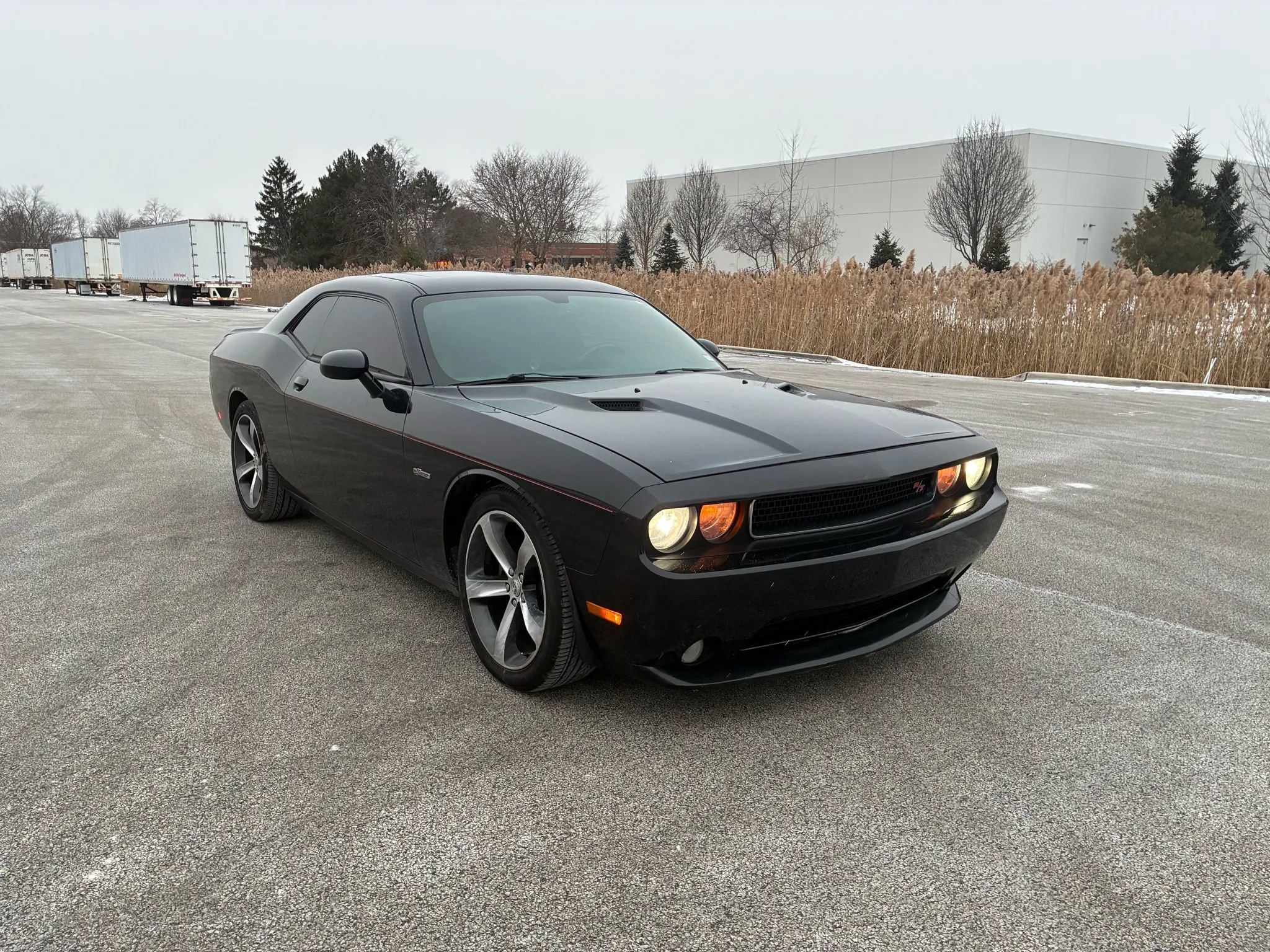 Used 2014 Dodge Challenger R/T image 3