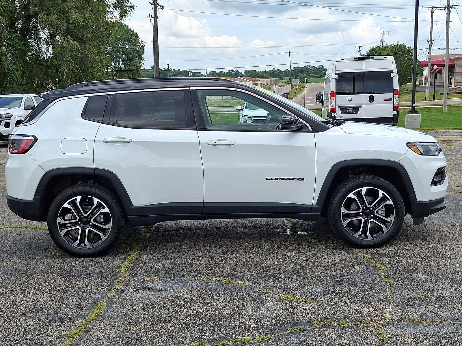 Used 2022 Jeep Compass Limited AWD/4WD image 26