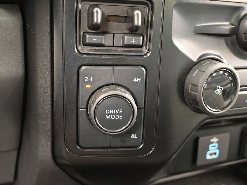 Used 2025 Ford F250 XLT image 32