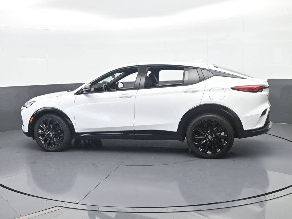 Used 2024 Buick Envista Sport Touring w/ Experience Buick Package image 3