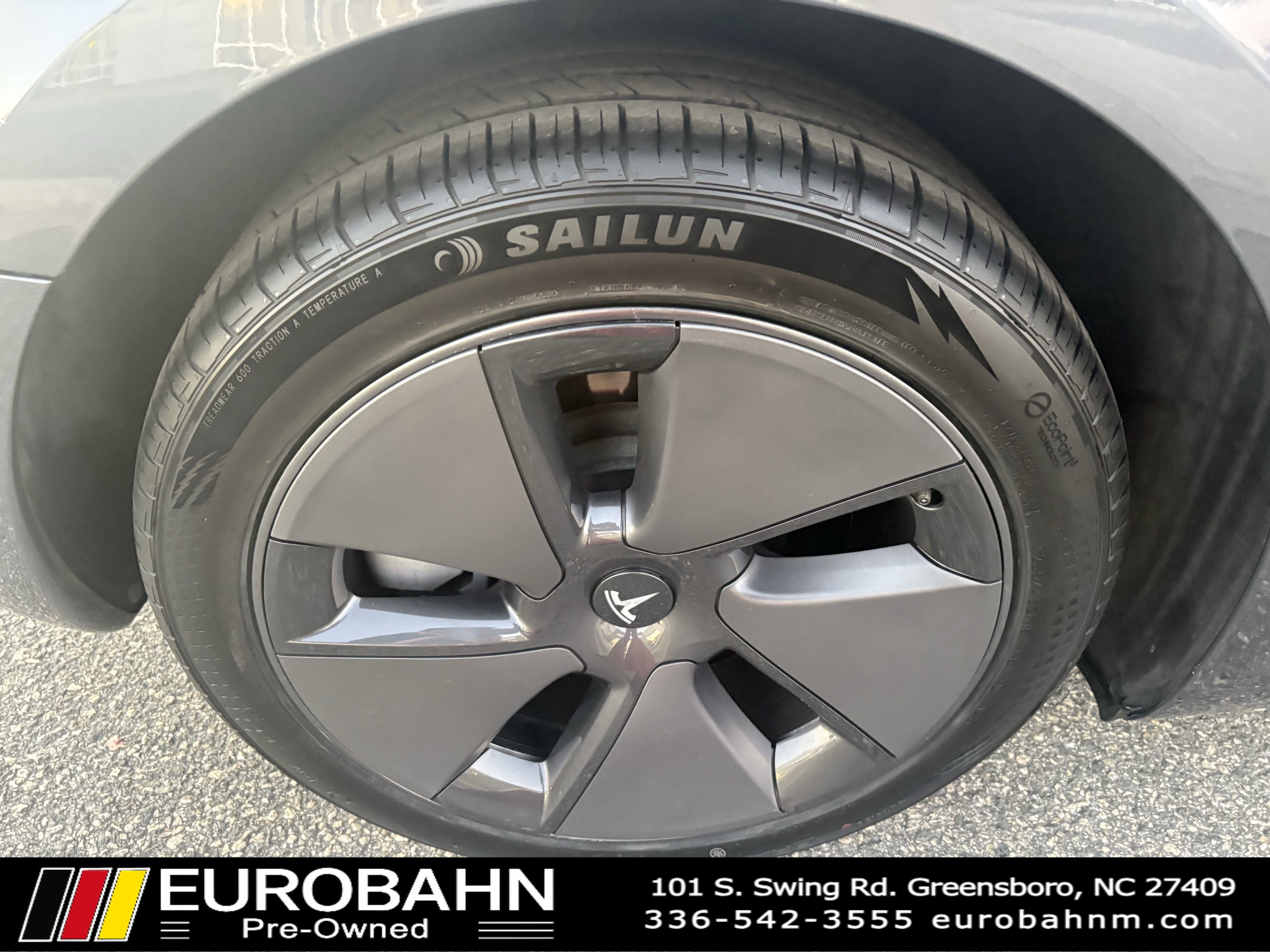 Used 2023 Tesla Model 3 Standard Range image 33