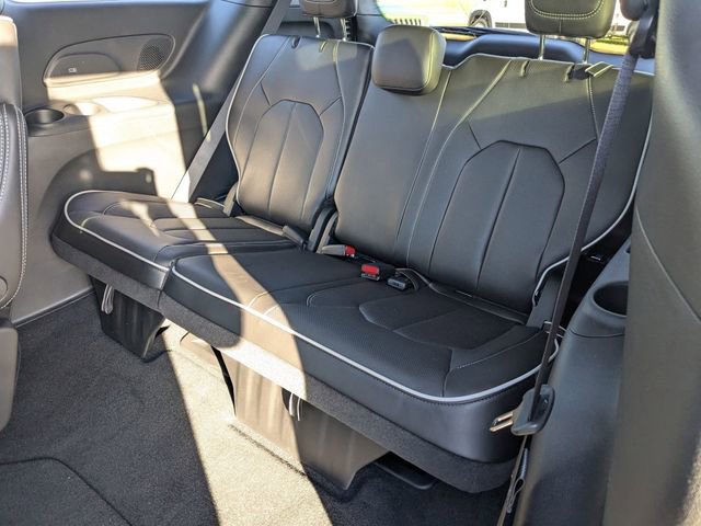 New 2026 Chrysler Pacifica Limited FWD image 27