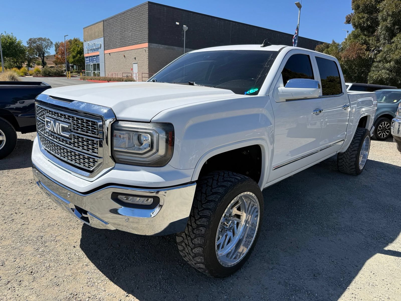 Used 2018 GMC Sierra 1500 SLT w/ SLT Premium Package