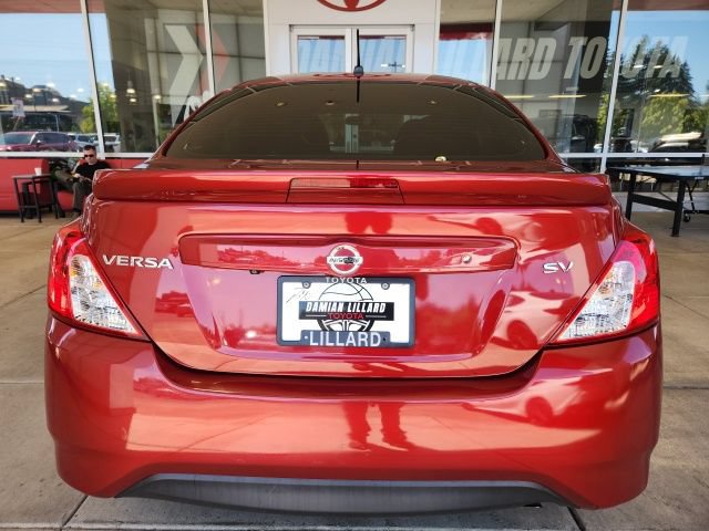 Used 2018 Nissan Versa SV FWD image 10