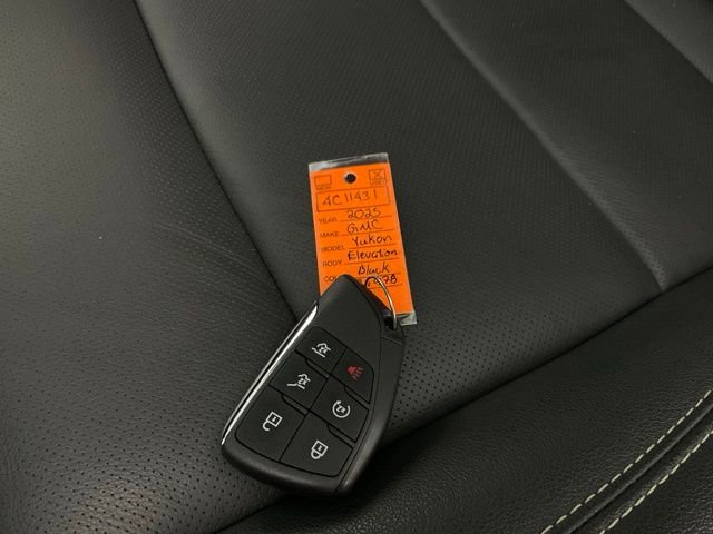Used 2025 GMC Yukon Elevation image 43