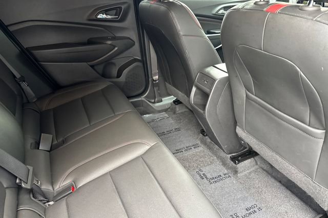 Used 2025 Chevrolet Trax RS w/ Sunroof Package FWD image 18