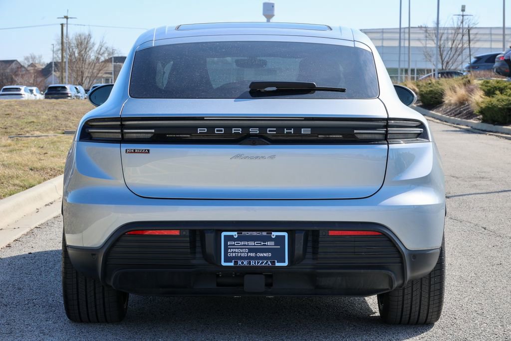 Certified 2025 Porsche Macan 4 Electric image 15