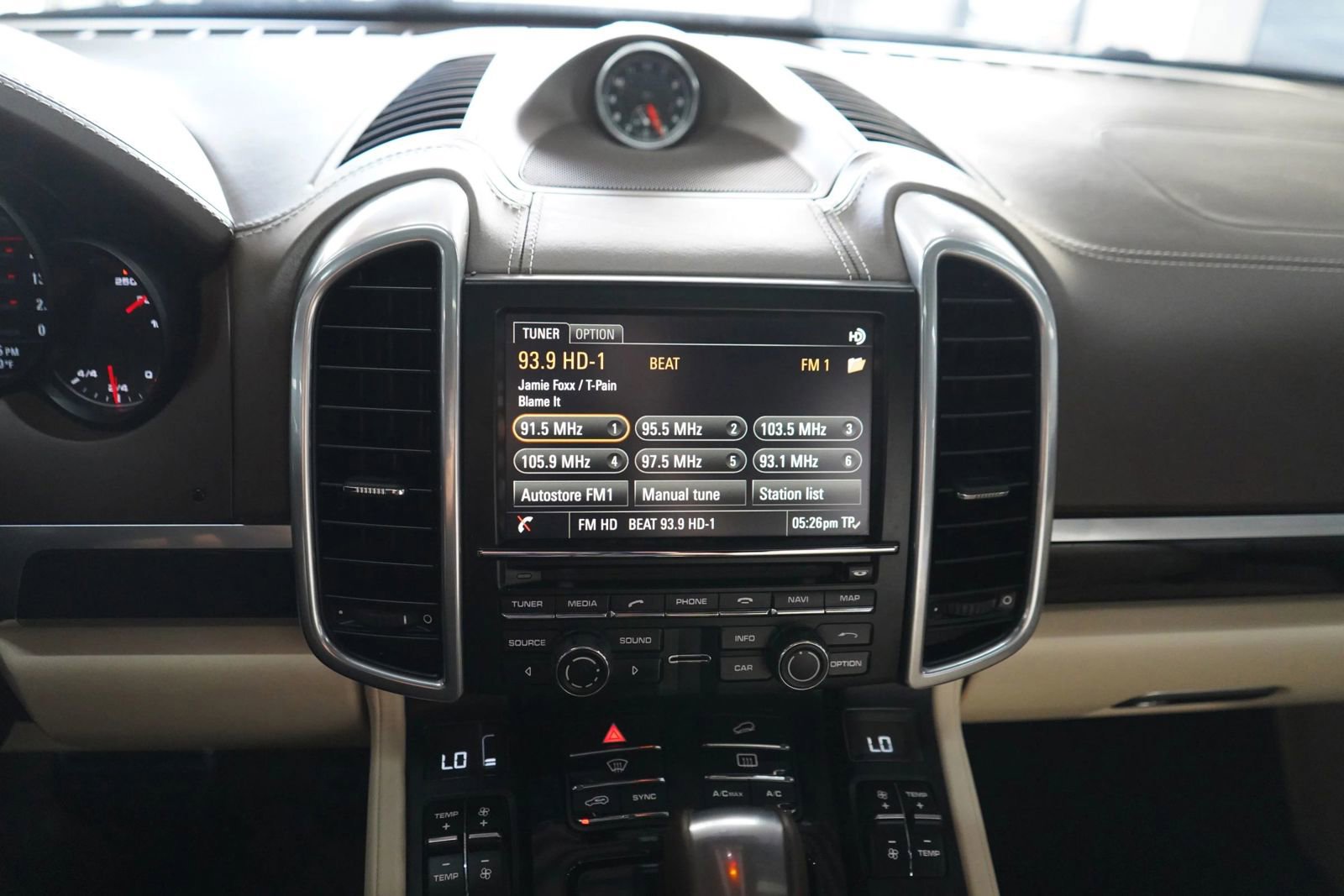 Used 2015 Porsche Cayenne S AWD/4WD image 9