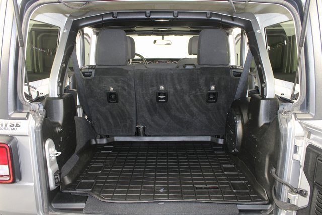 Used 2018 Jeep Wrangler Unlimited Sport S image 16