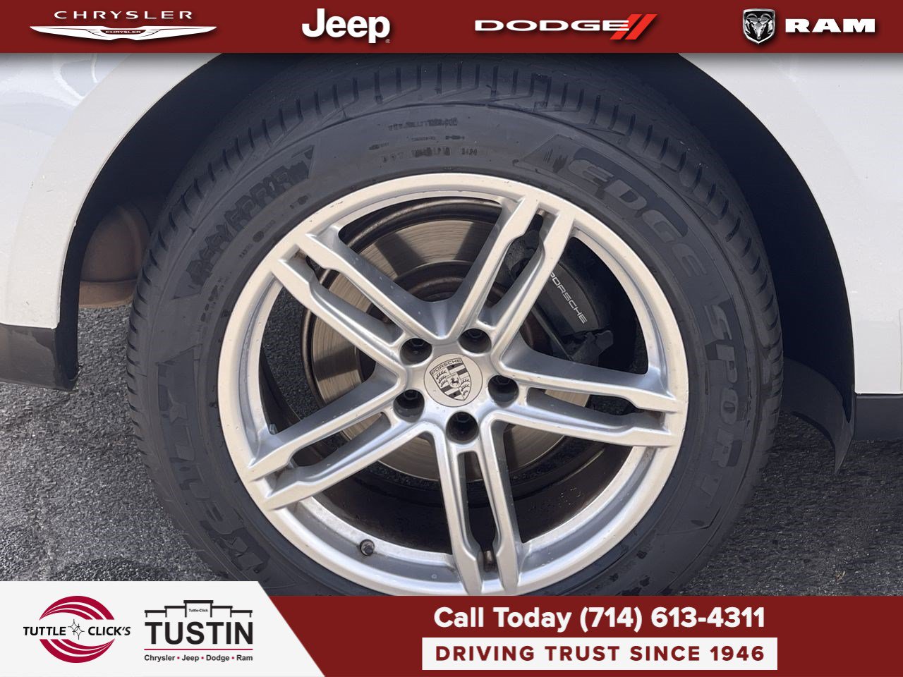 Used 2024 Porsche Macan AWD/4WD image 17