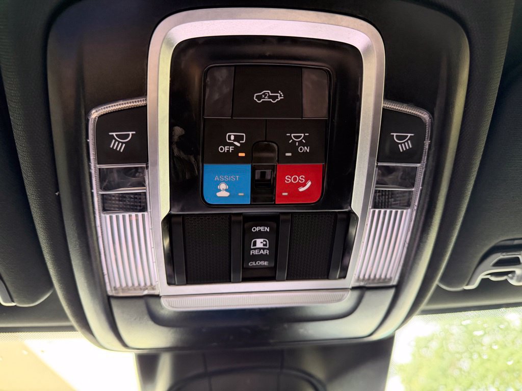Used 2025 RAM 2500 Laramie AWD/4WD image 59