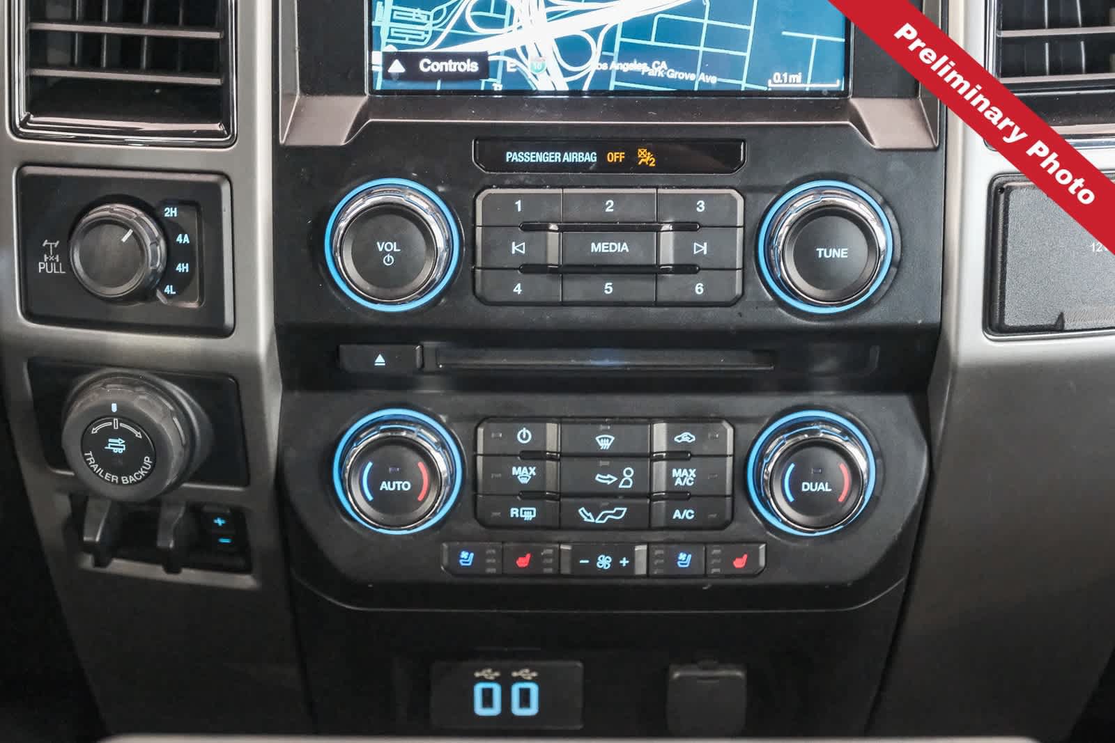 Used 2018 Ford F150 Lariat w/ Heavy-Duty Payload Package AWD/4WD image 11