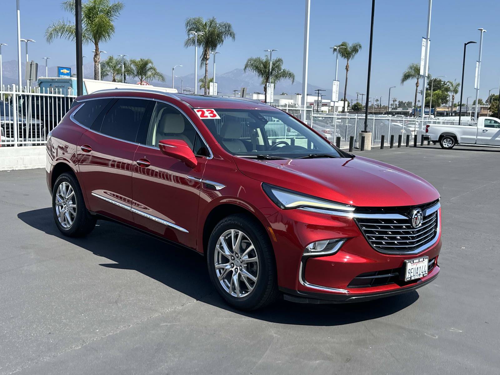 Used 2023 Buick Enclave Premium w/ Experience Buick Package FWD image 3