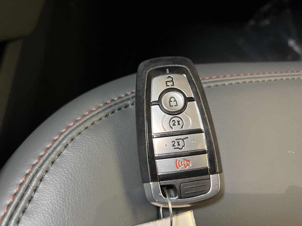 New 2025 Ford Explorer Active w/ Active Comfort Package image 34