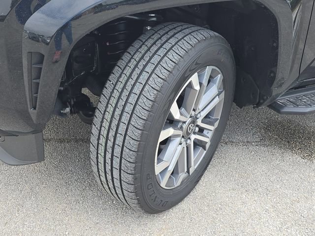 New 2026 Toyota 4Runner Limited AWD/4WD image 33