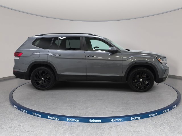 Used 2023 Volkswagen Atlas SE w/ Black Wheel Package AWD/4WD image 5
