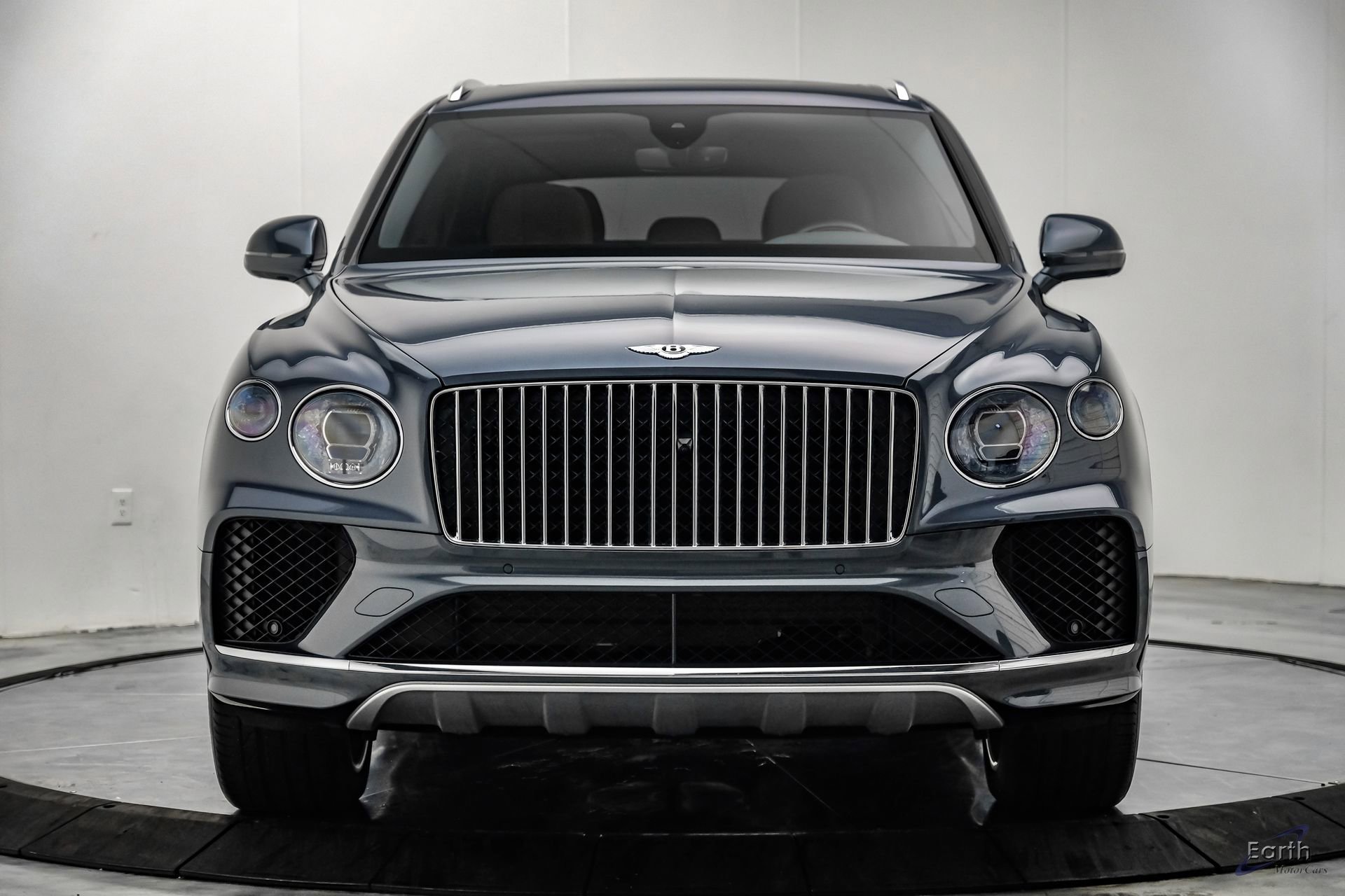 Used 2023 Bentley Bentayga Extended Wheelbase AWD/4WD image 28
