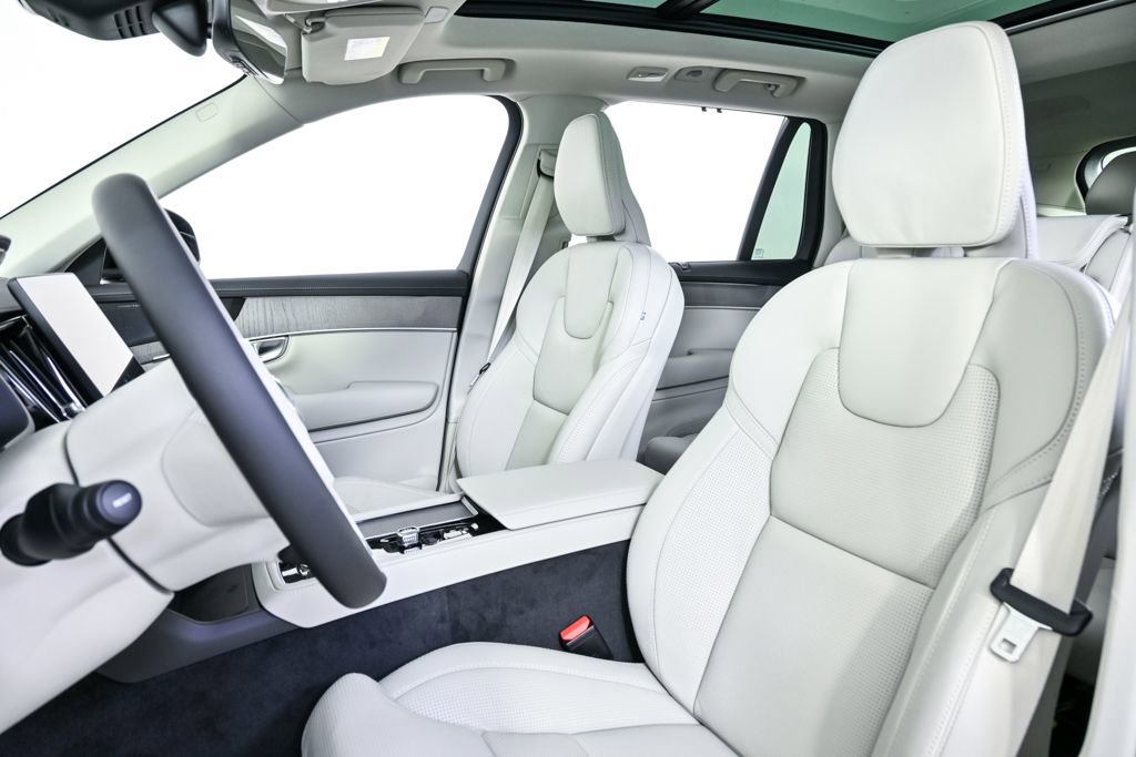 New 2026 Volvo XC90 B6 Ultra w/ Protection Package Premier AWD/4WD image 5