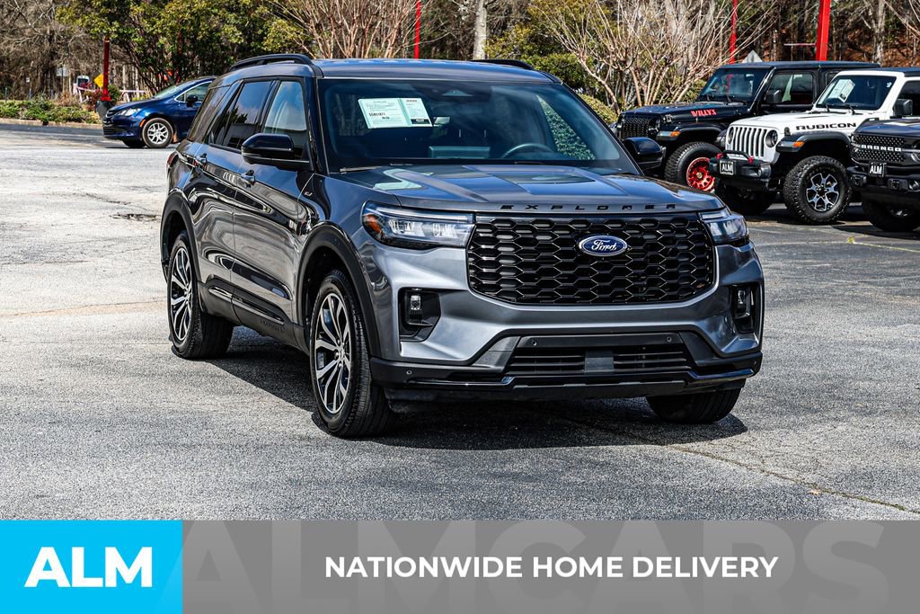 Used 2025 Ford Explorer ST-Line image 5