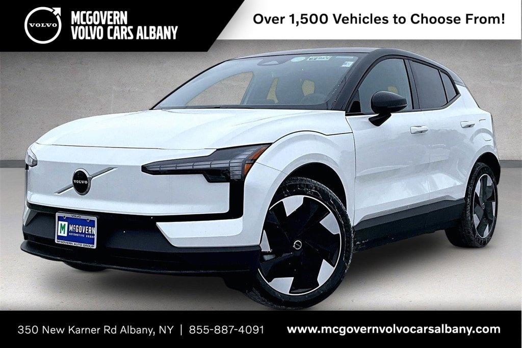 New 2026 Volvo EX30 Plus w/ Climate Package