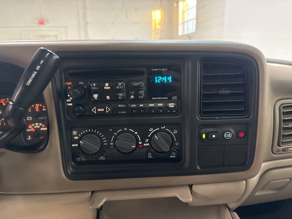 Used 2002 Chevrolet Tahoe LT image 15