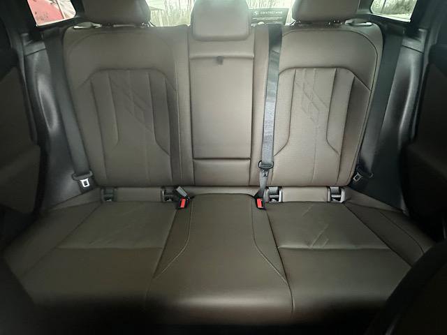 Certified 2025 BMW X3 xDrive30i w/ M Sport Package image 31