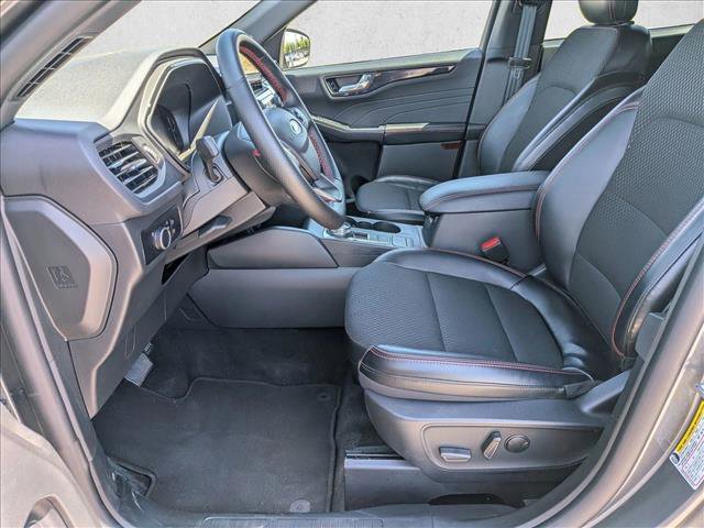 Used 2025 Ford Escape ST-Line image 17