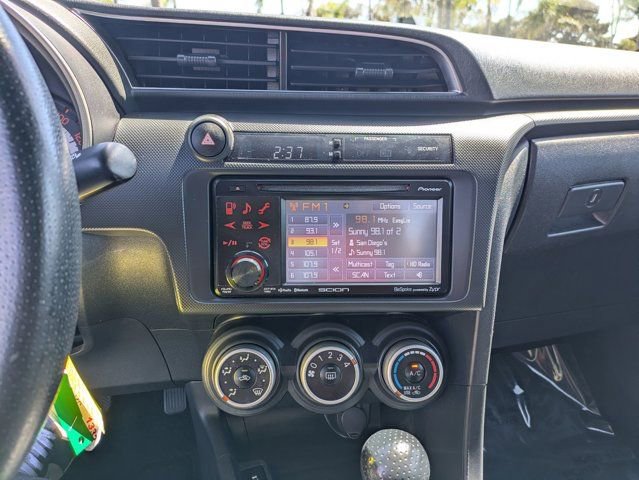 Used 2013 Scion tC FWD image 21