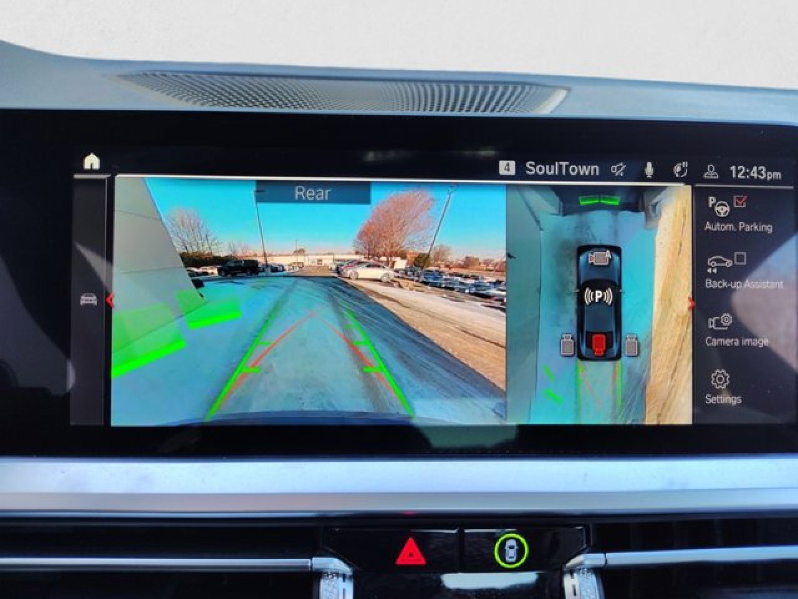 Used 2023 BMW 440i xDrive Coupe w/ Premium Package image 18