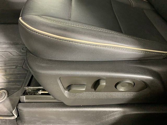 Used 2023 GMC Yukon SLT image 15