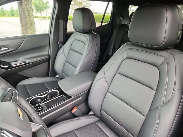 New 2027 Chevrolet Equinox LT w/ Convenience Package II FWD image 13