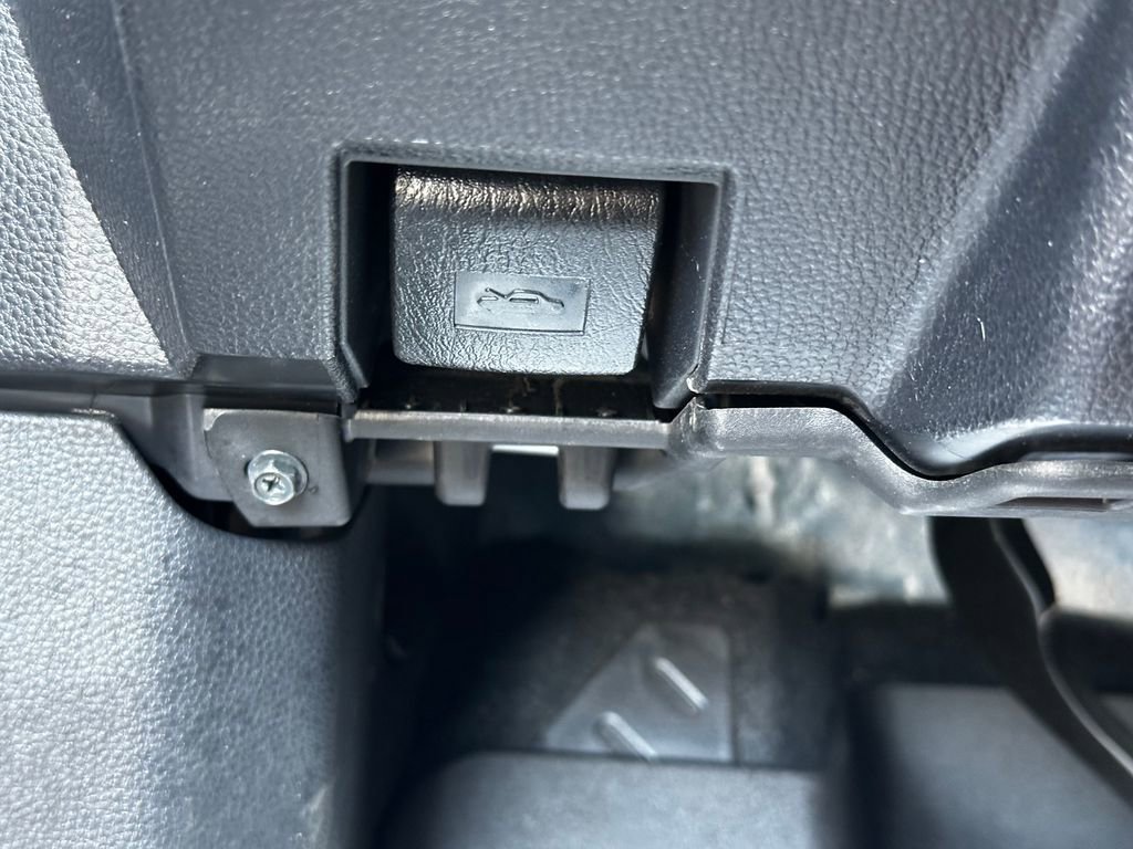 Used 2025 Toyota Tacoma SR5 image 55