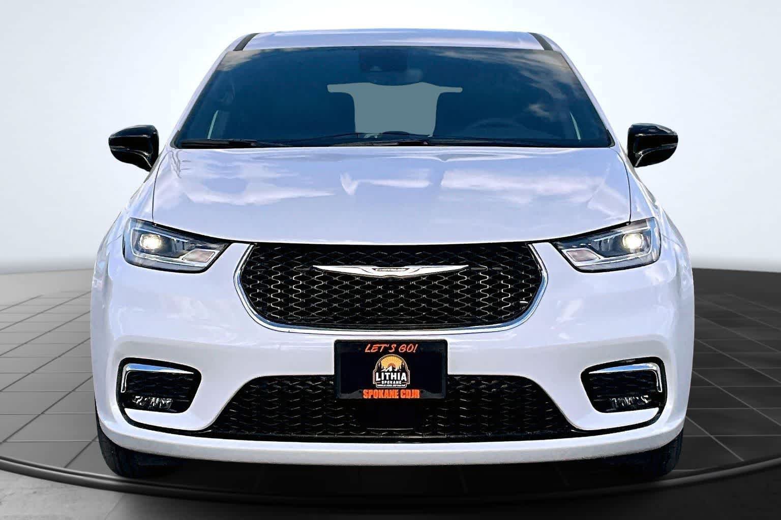 New 2026 Chrysler Pacifica Select FWD image 6