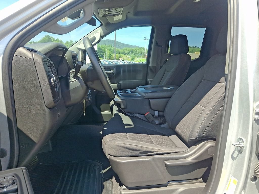 Used 2020 Chevrolet Silverado 1500 Custom w/ Custom Value Package RWD image 13